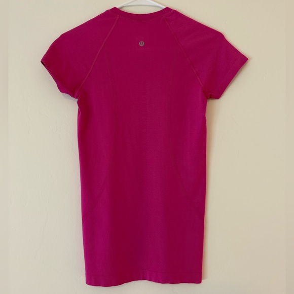 Lululemon Swiftly Tech Short Sleeve Shirt - Picture 2 of 2